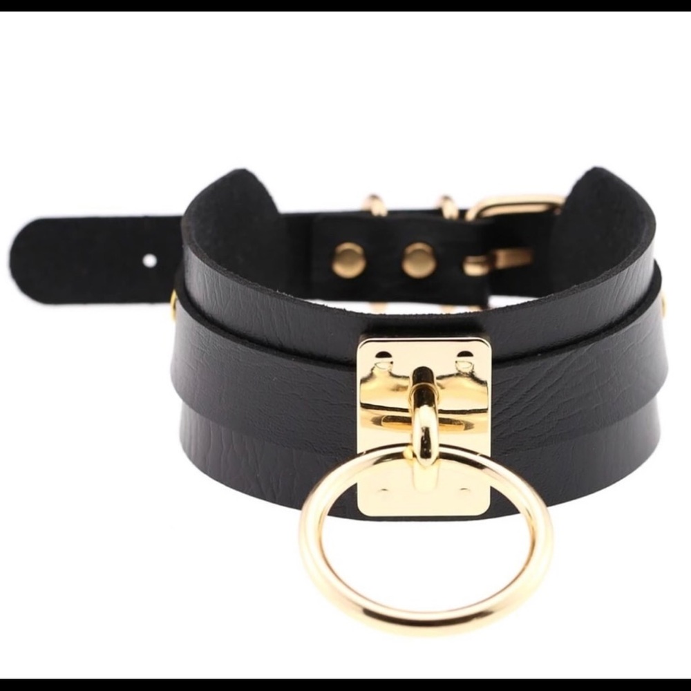 Black and Gold Bondage Collar!